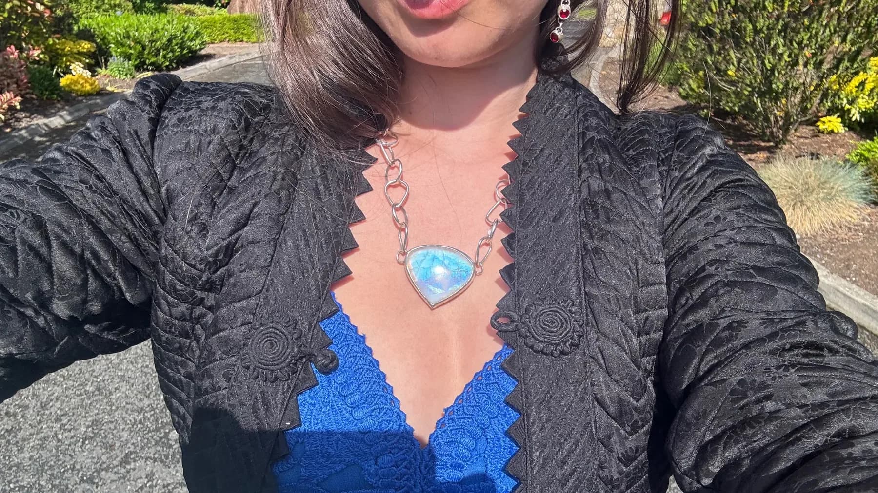 Diana On Neck Shining